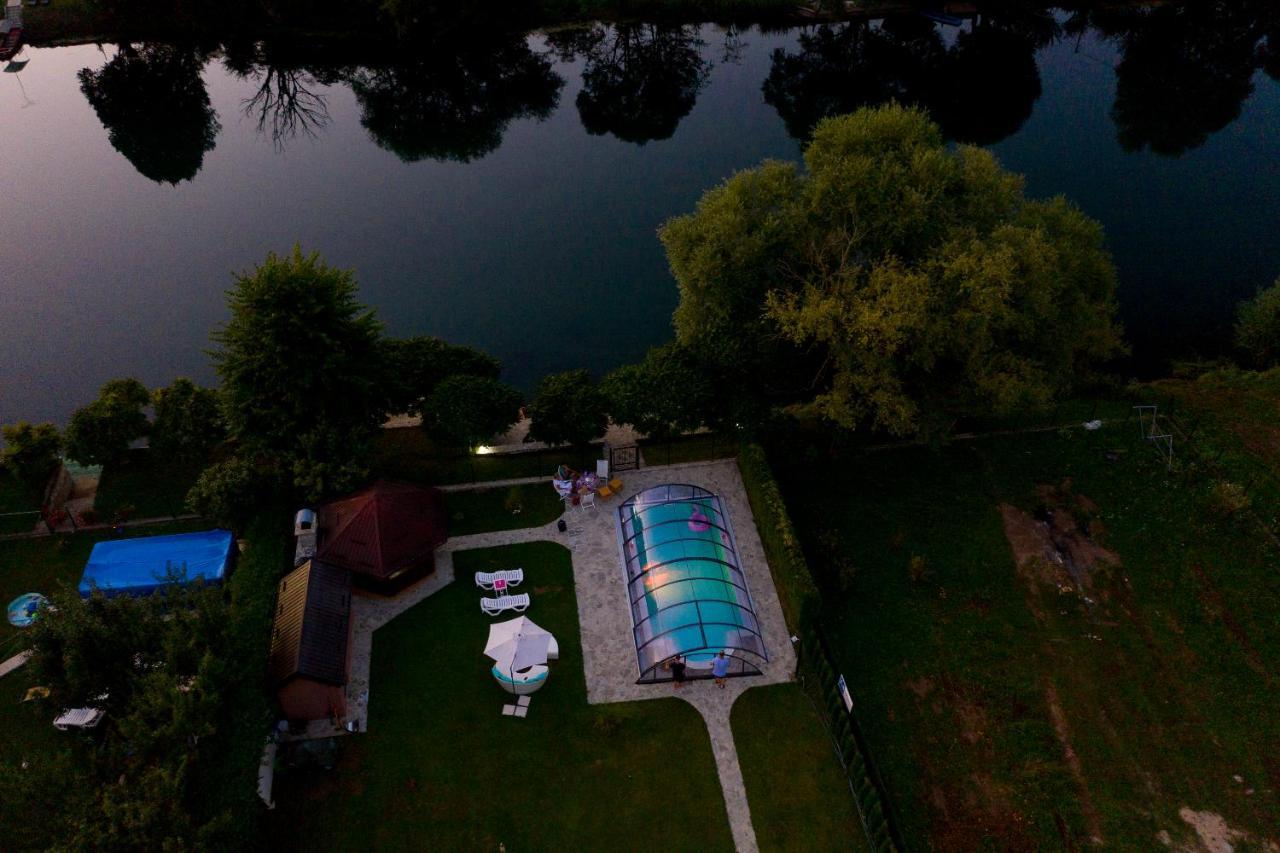 Casa Dellˇ Amore Villa Bihac Exterior photo